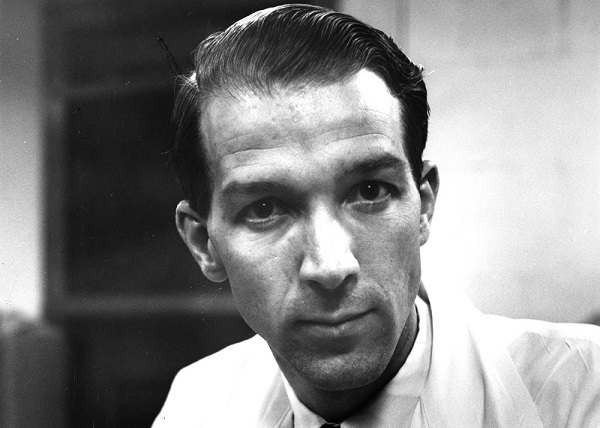 Otto Thilenius in a classroom.