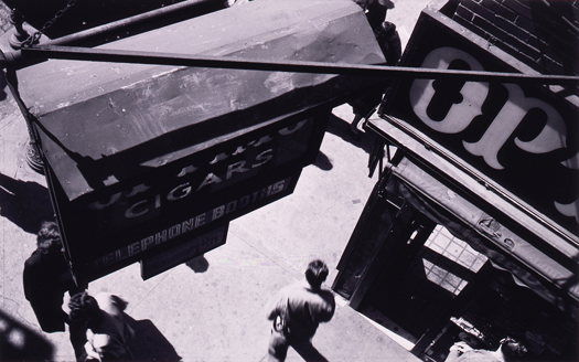 Nathan Lerner, Cigar Store, 1934, Gelatin silver print. Smart Museum of Art, University of Chicago, Gift of Joel Snyder, 1981.86.