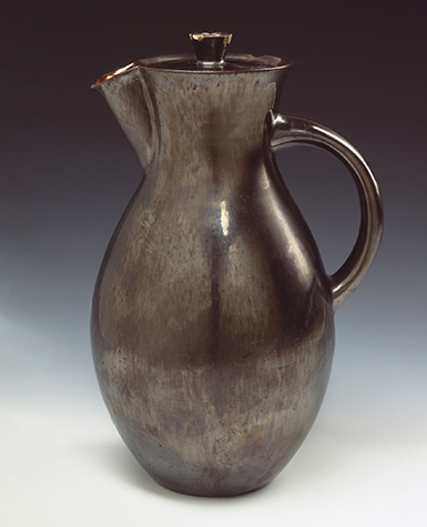 Otto Lindig, Cocoa Pot, c. 1923, Sold by Bauhaus Pottery Workshop, Dornburg, Germany, Glazed cast stoneware (pot) and hand-turned with hand-finishing on the potter's wheel. Smart Museum of Art, The University of Chicago, Anonymous Gift, 2006.20.a–b