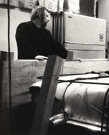 Wolf Vostell in Chicago in January 1970. Courtesy of the Museum of Contemporary Art Chicago Library and Archives. Photo by David Katzive © MCA Chicago.
