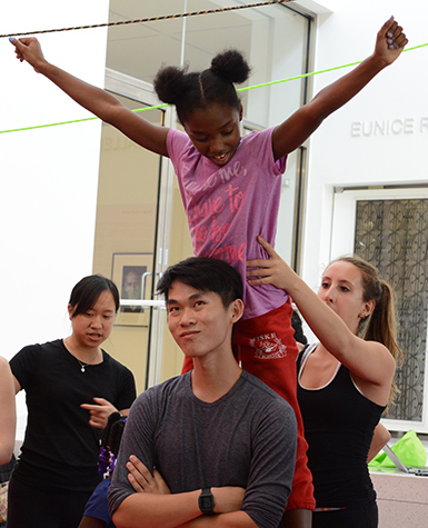 Circus workshop at the Smart